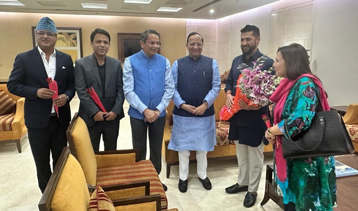 Rabi Lamichhane welcomed by BJP leaders in New Delhi upon arrival