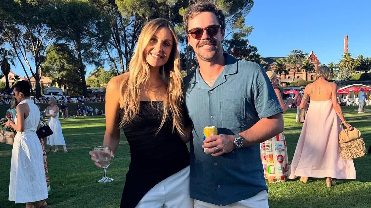 Aussie cricket star Travis Head and his wife cop vile abuse after he was snubbed by Indian cricket legend: 'They are attacking my friends and family'