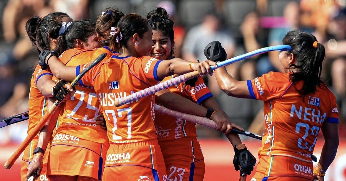 Adityanath Lauds Indian Women's Hockey Team's Asian Games Gold
