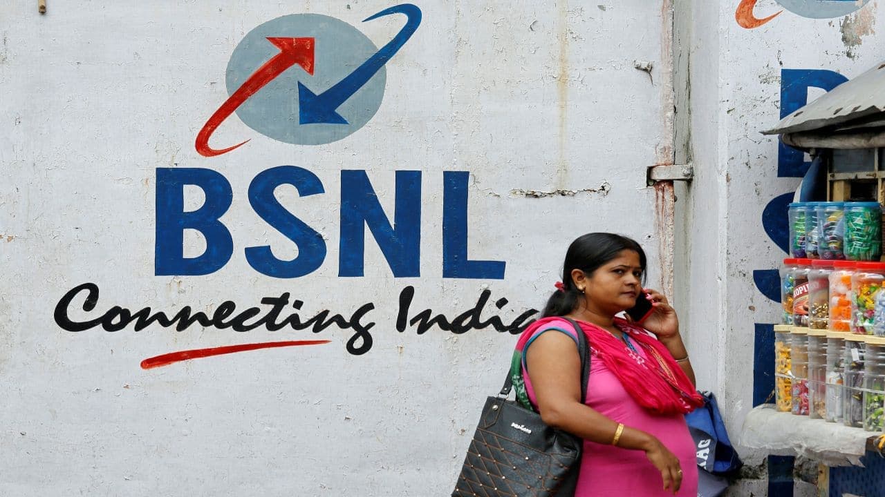BSNL revenue rises 19 % to Rs 25 , 000 crore in 2 yrs : MoS for Communications Pemmasani