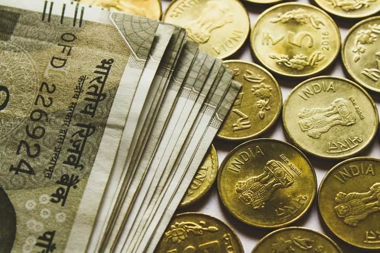India FY26 fiscal deficit at 4 . 4 % of GDP , in line with govt estimates