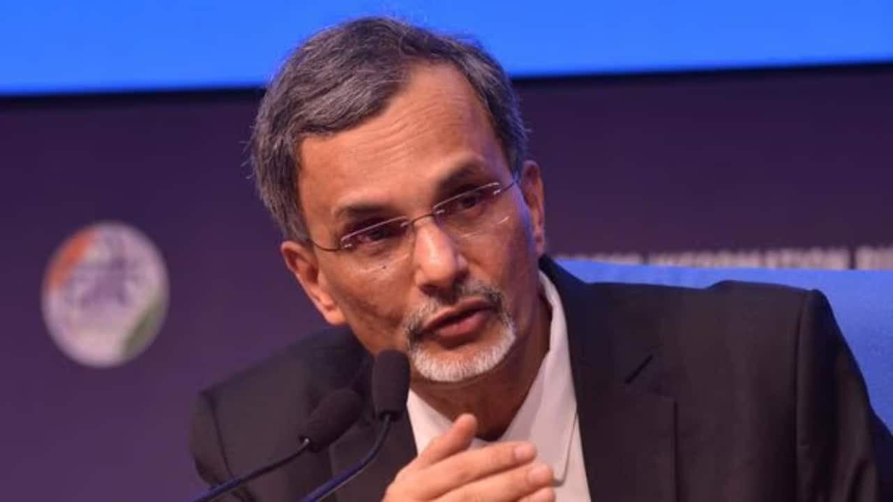 AI is ‘sawing off’ the junior work that builds future managers, CEA Nageswaran warns