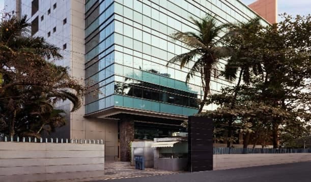Listed REIT Q4 distributions jump 19 % YoY as investors ride realty wave
