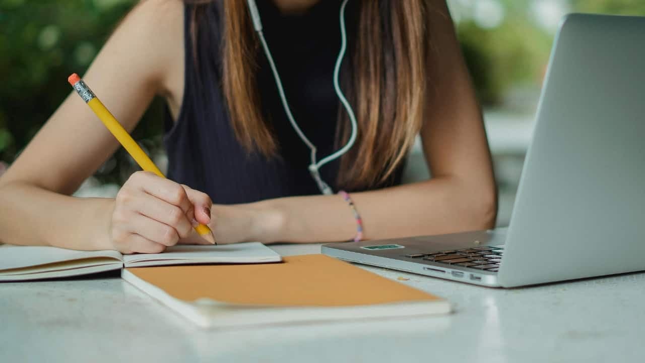 Uttarakhand becomes fully literate state : Which other Indian states have achieved this milestone ?