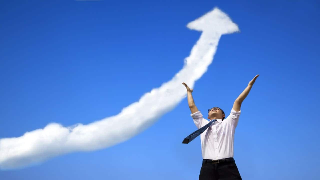 Broader markets outshine benchmarks , midcaps scale new peak