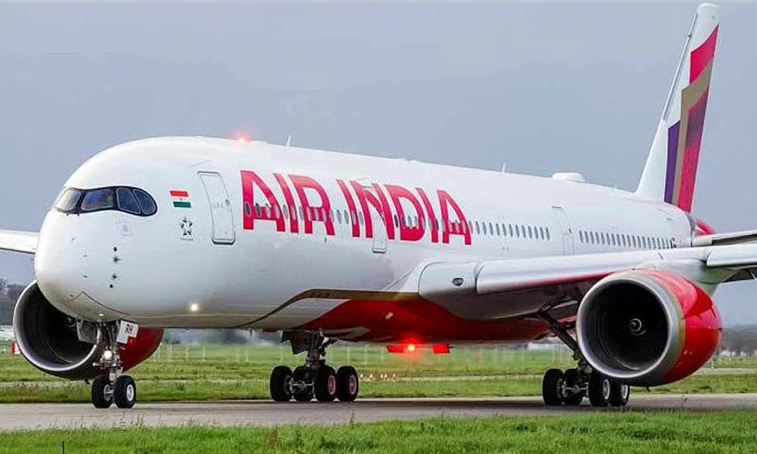 Air India San Francisco - bound Plane Faces Tech Issue , Returns to Delhi
