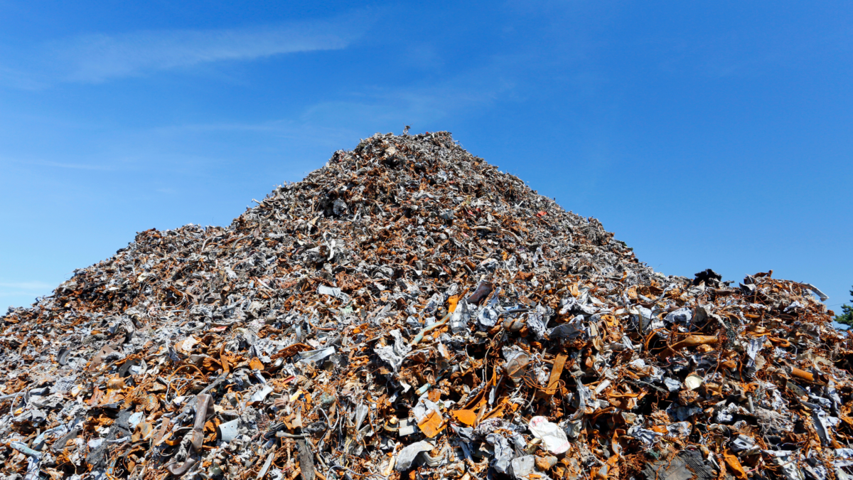 Scientists Discover a Genius Use For Leftover Steel Waste – And It Could Save Lives