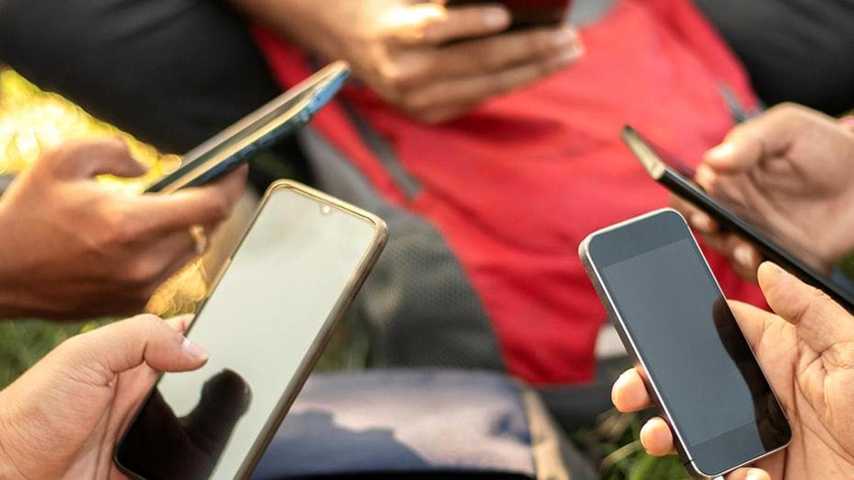 Smartphone volumes may dip 5-7% in FY27; industry value to grow 8-10% amid higher device costs: ICEA