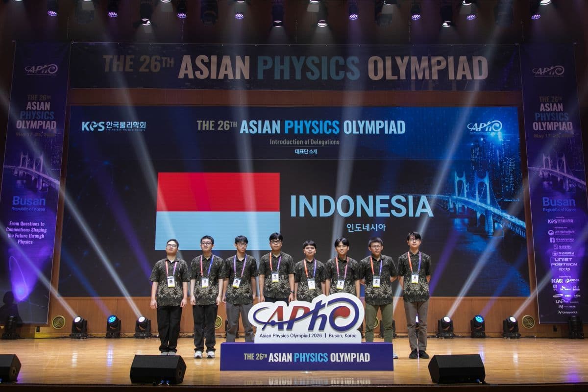 Indonesia wins two golds at Asian Physics Olympiad