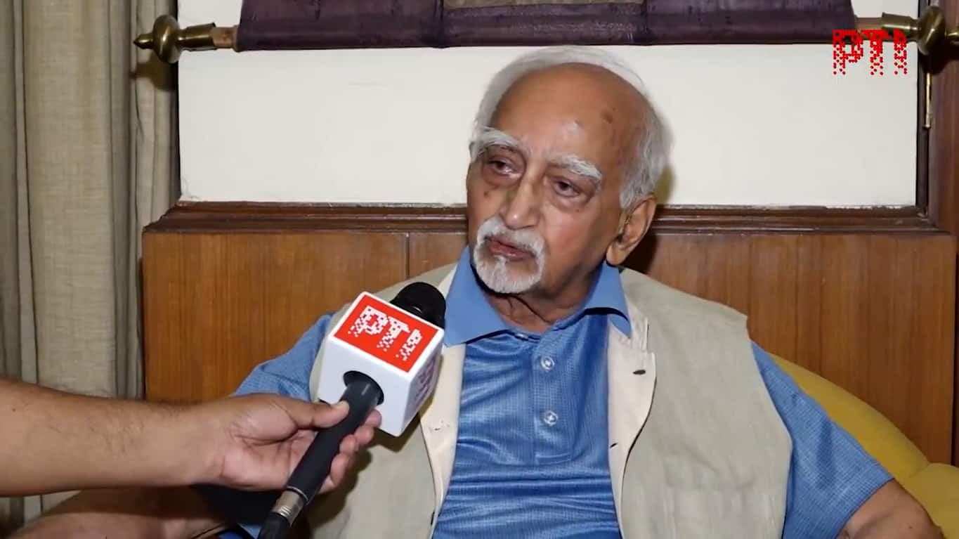 If cow slaughter distresses govt , it should ...: Former VP Hamid Ansari
