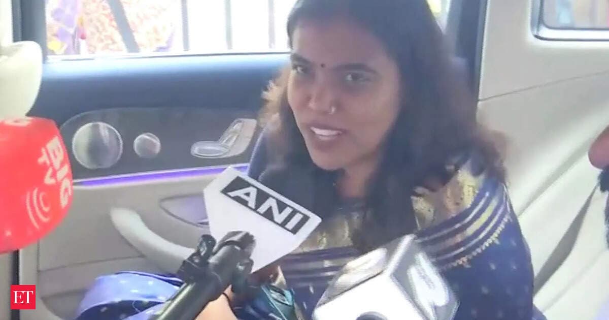 Who is S. Keerthana? Vijay’s TVK MLA who made history as the first woman MLA from 'fireworks capital' Sivakasi and sparked buzz with fluent Hindi