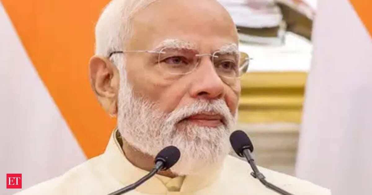 PM Modi rolls out Rs 9,400 crore Telangana package, spotlights textile revolution