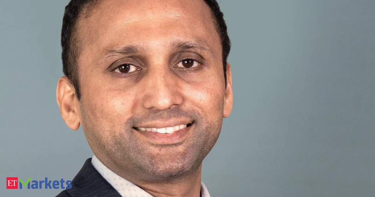 Don't go all in right now; Systematix bets on PSU banks, IT, and defence, avoids realty and jewellery