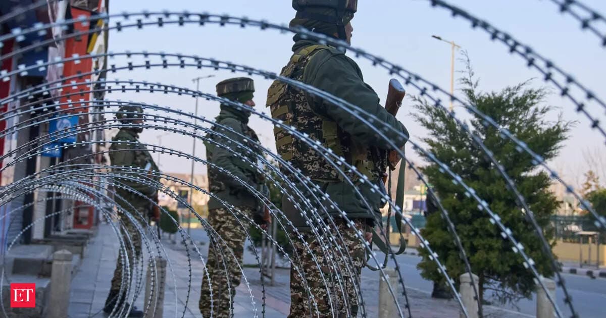 India warns Pakistan of consequence for cross - border terrorism , highlights right to defend