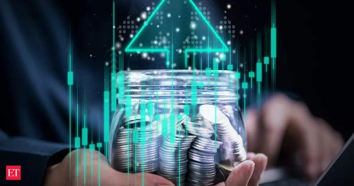 Banks boost renewable energy credit by 7 % in April amid energy security concerns