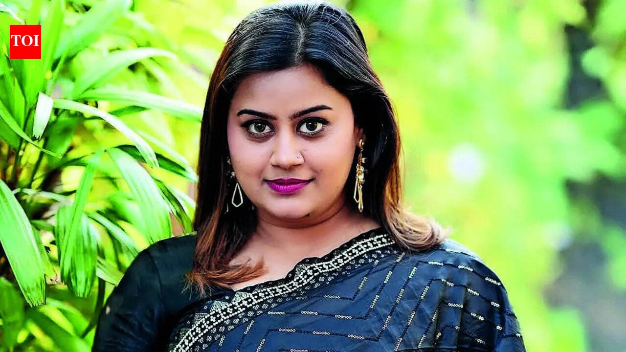 Ansiba gives statement before Thrikkakara assistant commissioner