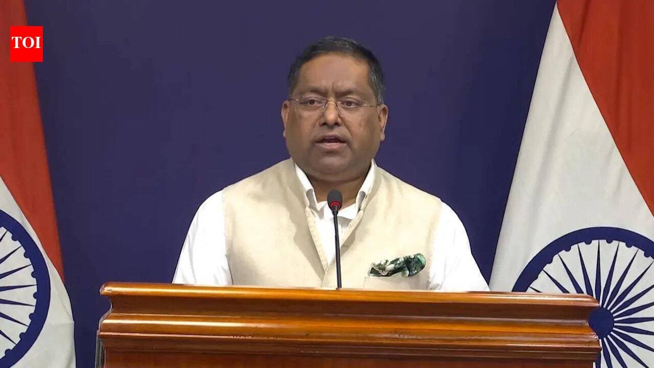 India trashes Pak minister threat of war over waterpact suspension