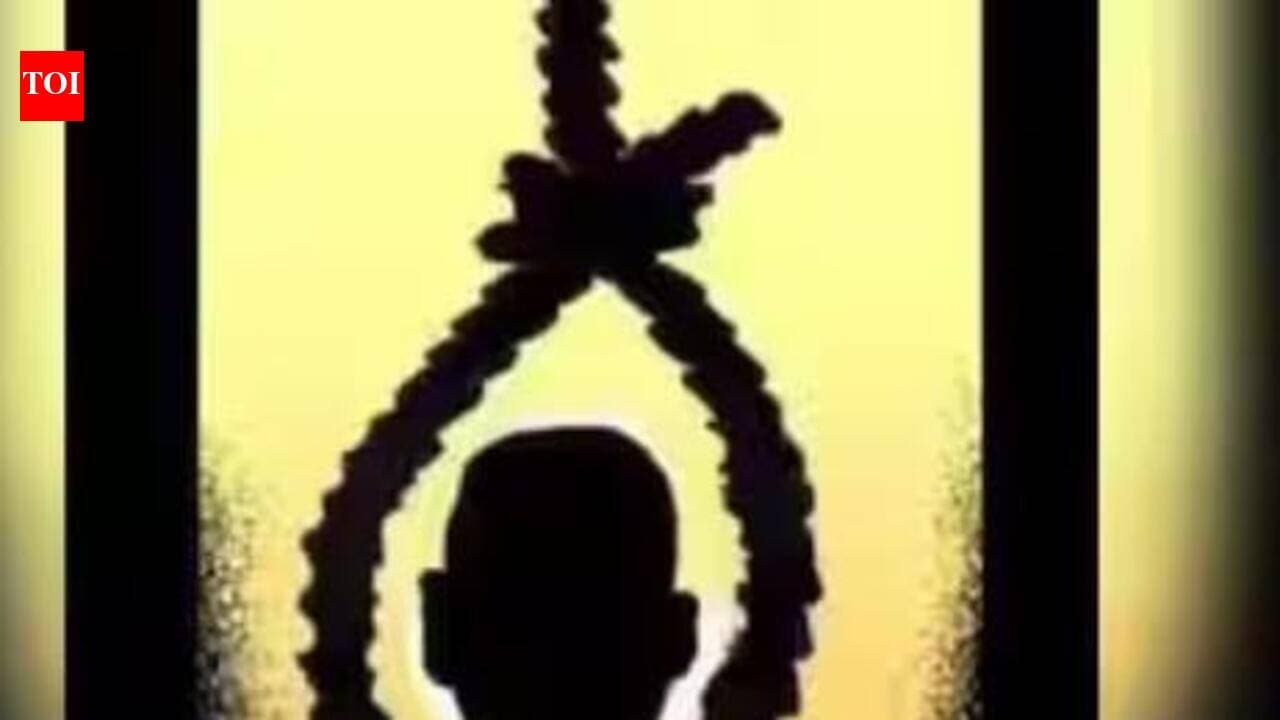 Couple found hanging in Bahraich hotel room