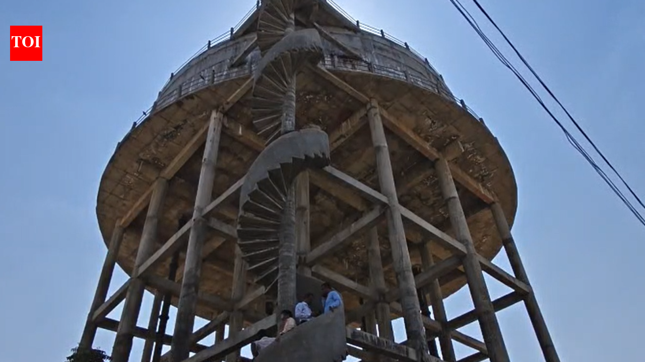 No taps, dry borewells: Desperate Satara-Deolai residents climb water tank in protest