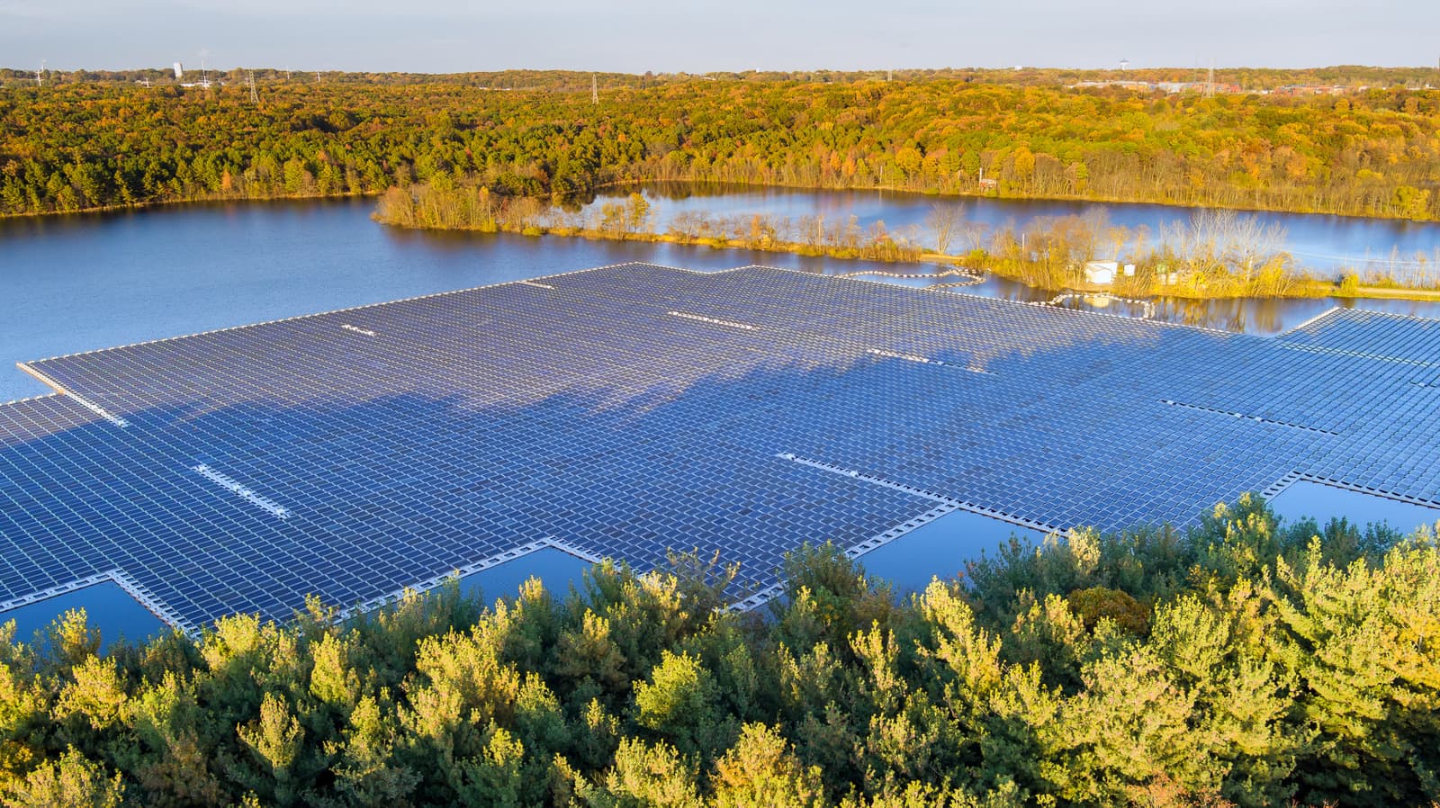 Australia's Floating Solar Array Is Doing A Lot More Than Generating Electricity