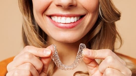 The Growing Shift from Metal Braces to Clear Aligners Among Indian Adults