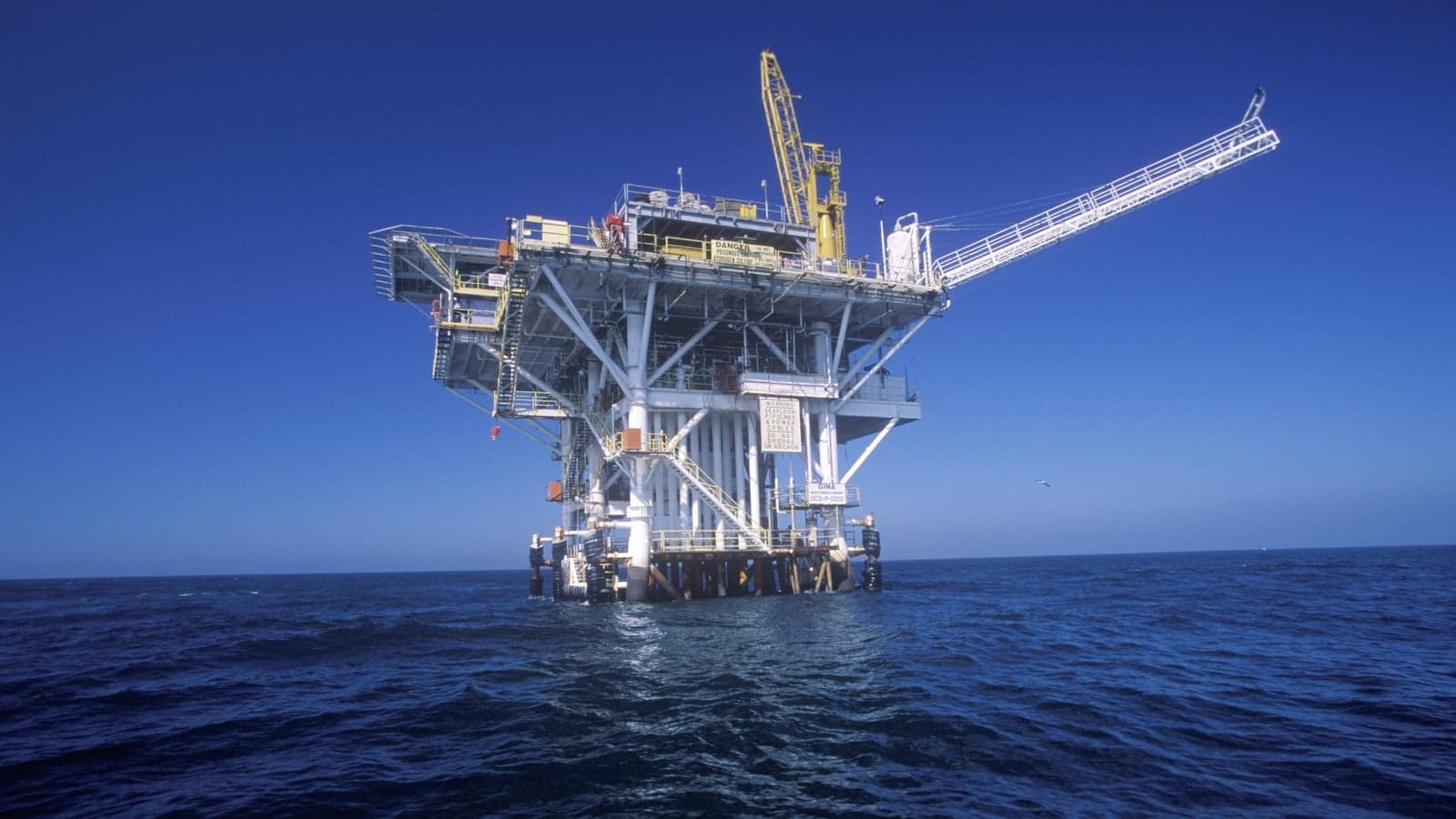 Oil rises after drone attack on UAE nuclear power plant